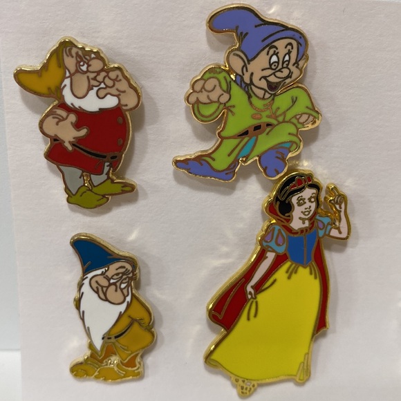SNOW WHITE DISNEY PIN COMBO - Picture 7 of 16